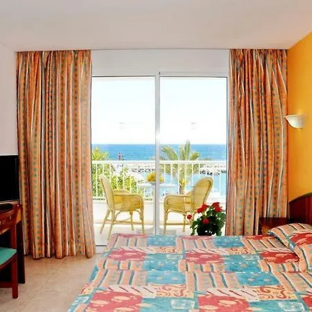 Hotell Cala Bona 3*